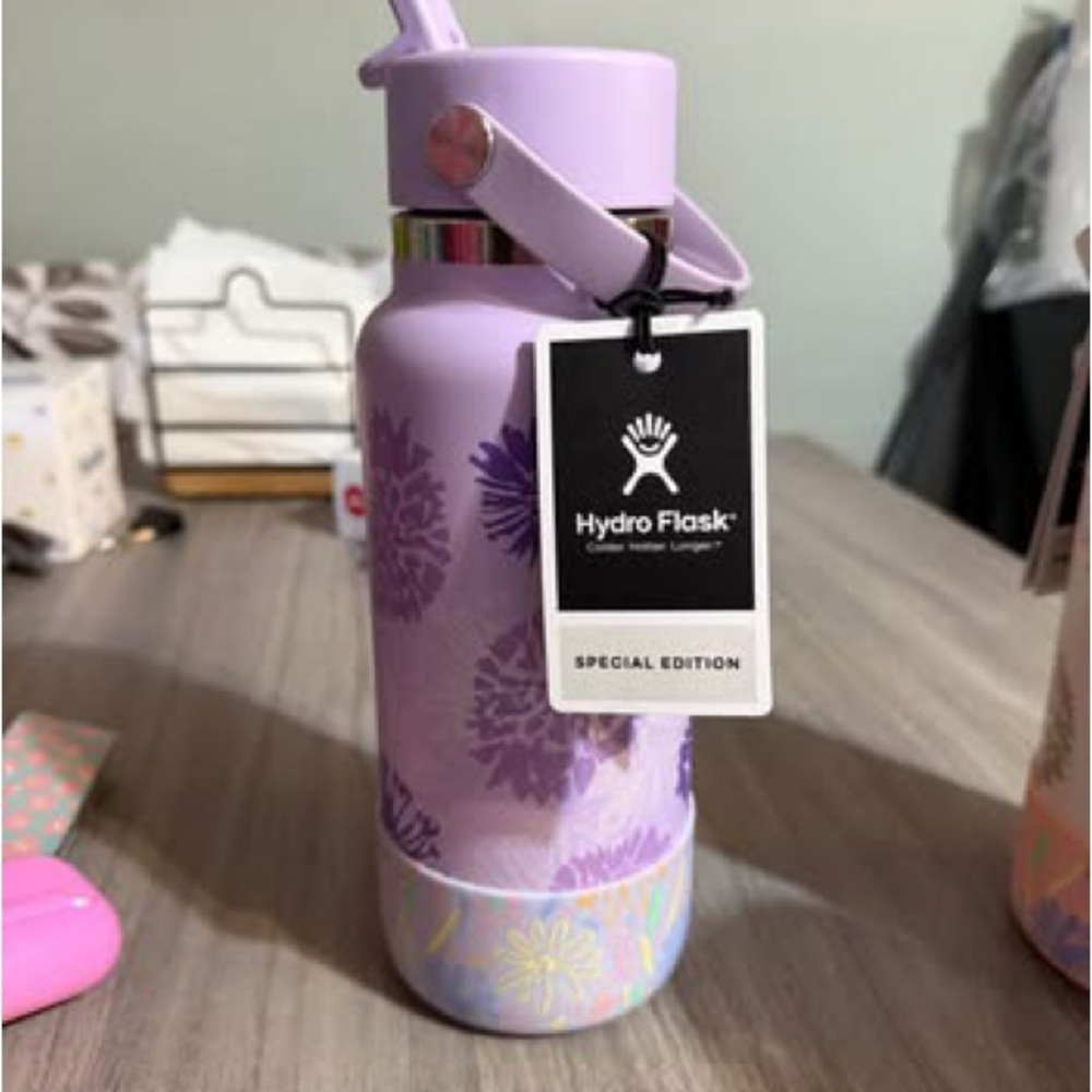 Hydro Flask Lavender Floral Special Edition Bottle